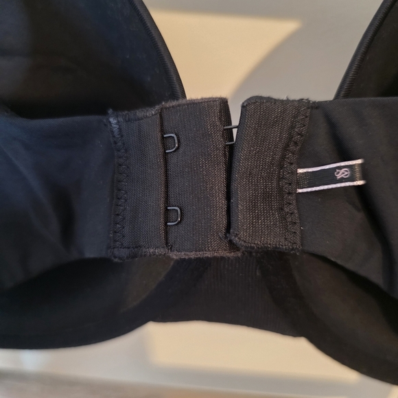 ⭐️40% Off⭐️ Victoria's Secret T-shirt Lightly Lined Demi - Picture 8 of 13